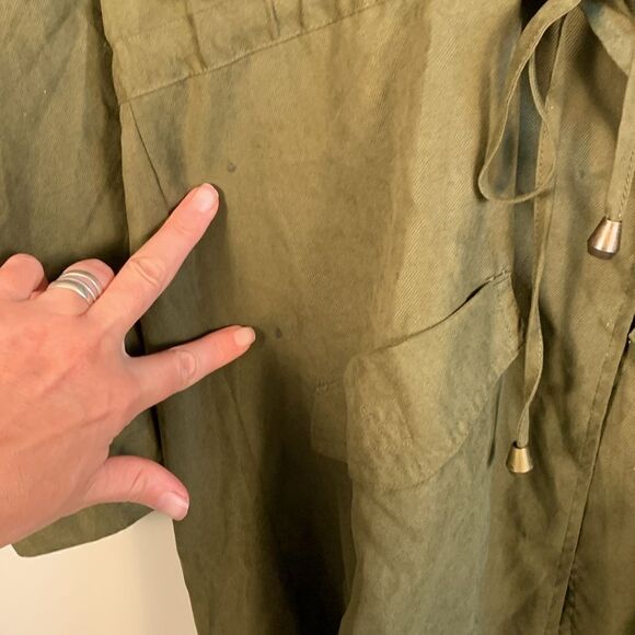Iris olive green fall lightweight hooded jacket woman’s size large - Picture 4 of 9